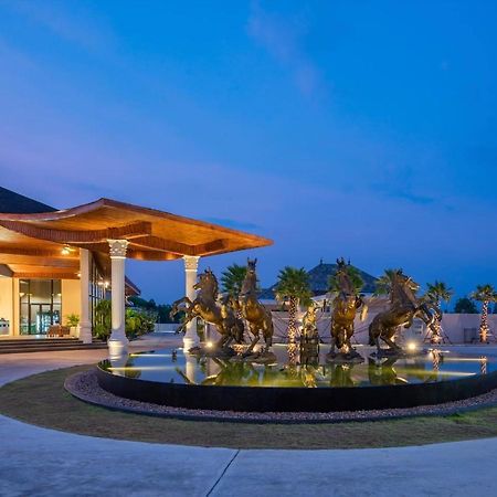 Gold Chariot Pool Villa Phuket Eksteriør bilde